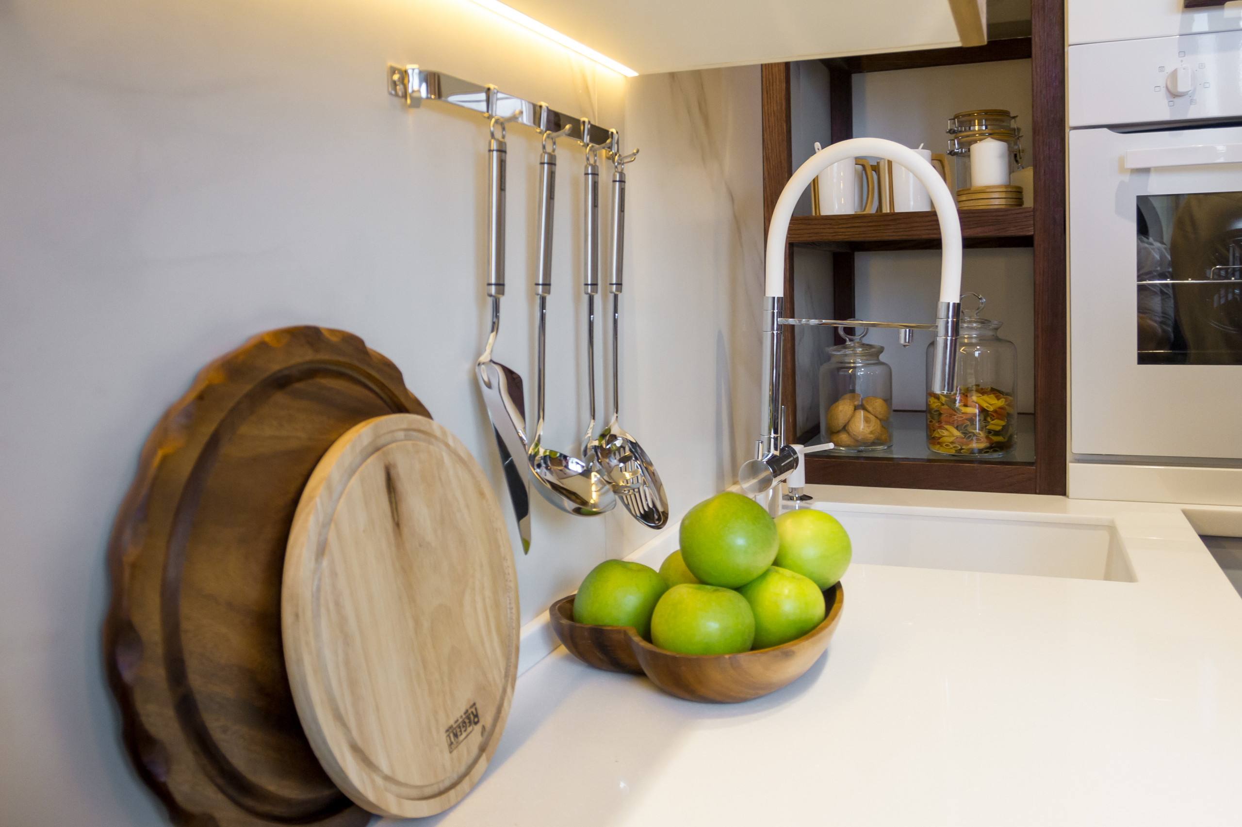 Проект недели: Необычная кухня в обычном панельном доме