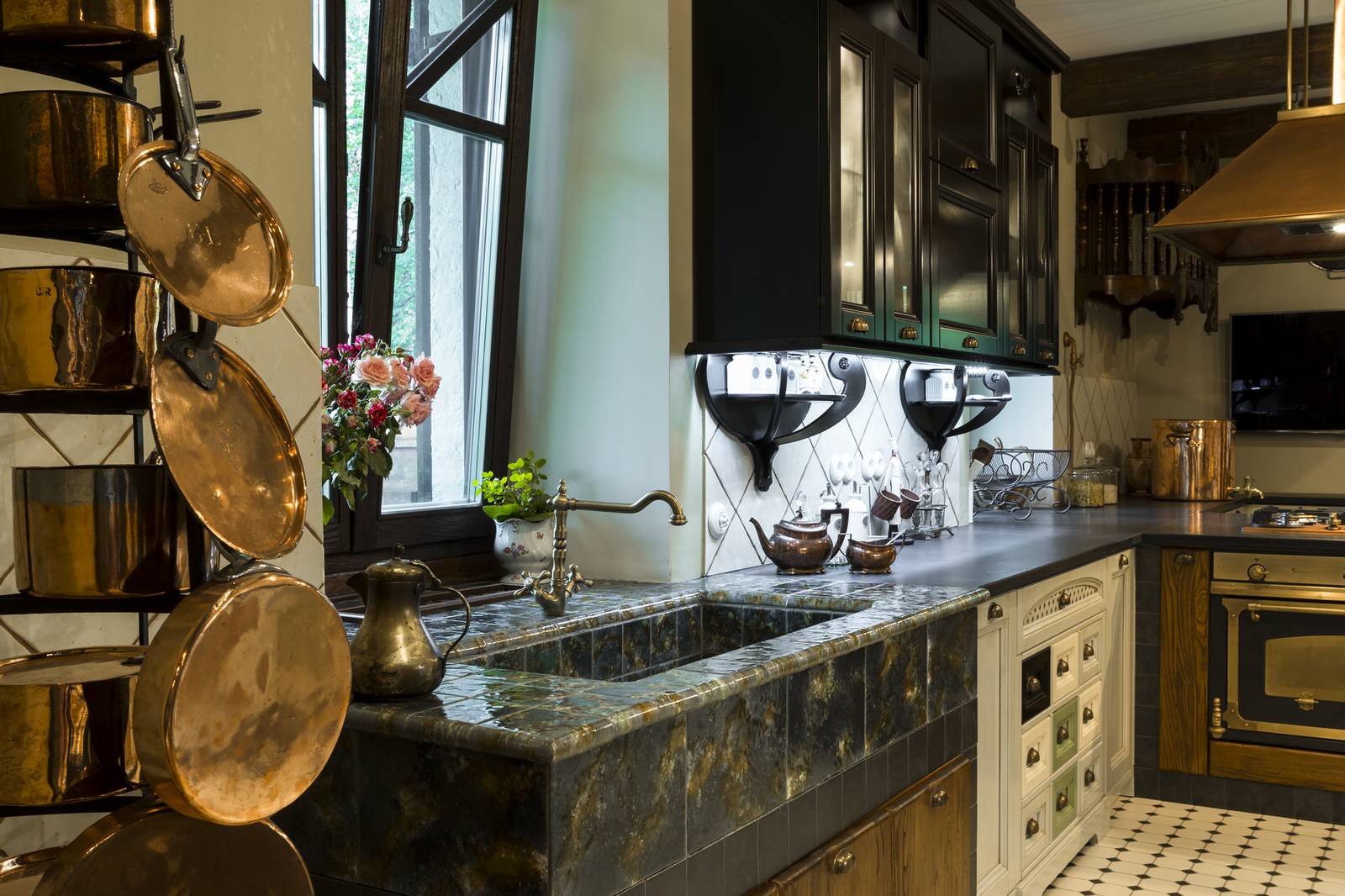 Большой дом шале