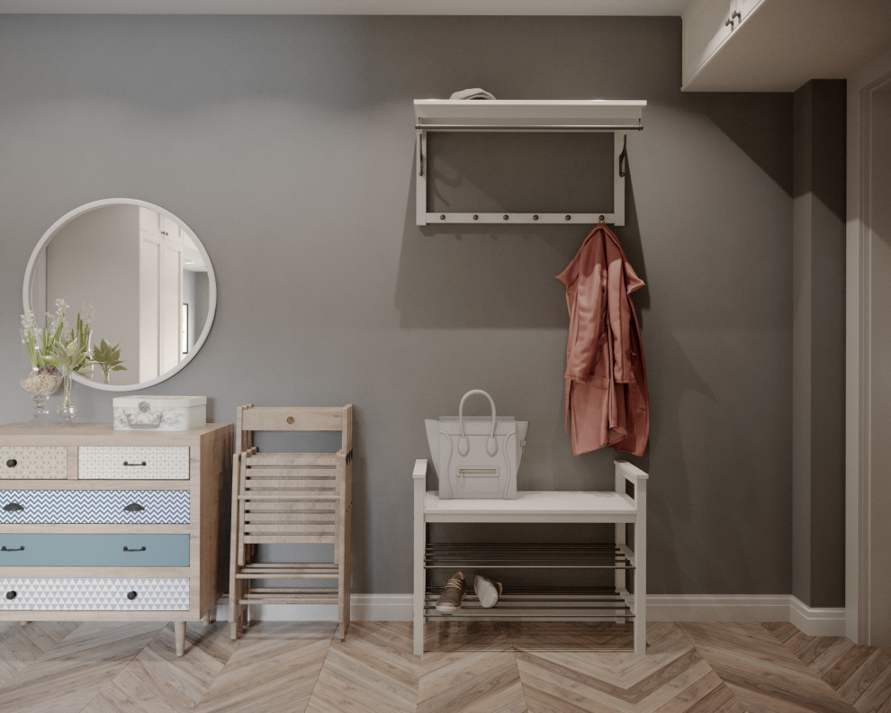 Apartment in old building, Dybenko street