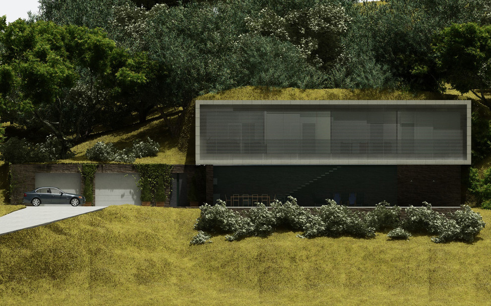 Дом на склоне