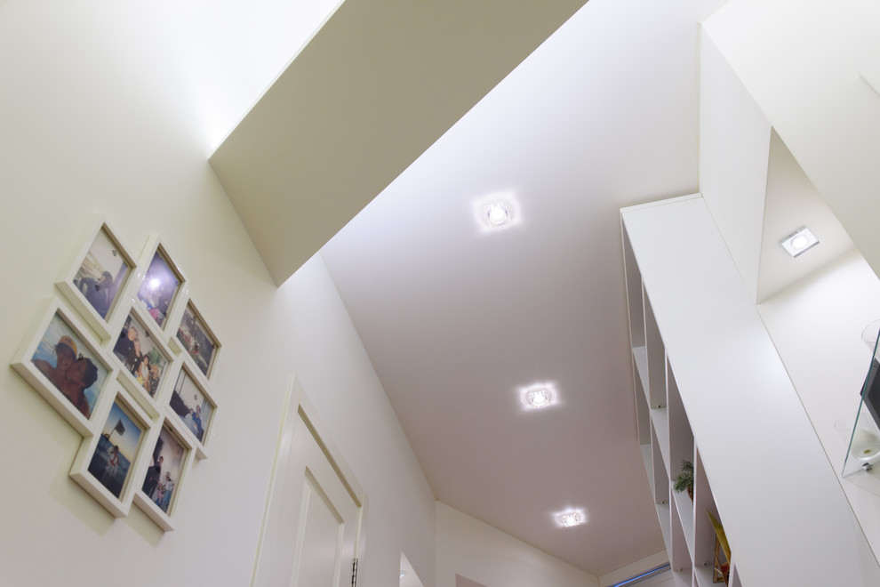 Фрагмент потолка в холле