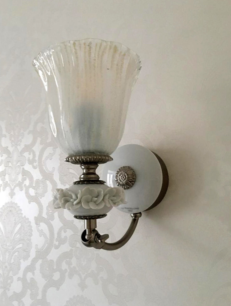 Двухкомнатная квартира в светлых тонах.