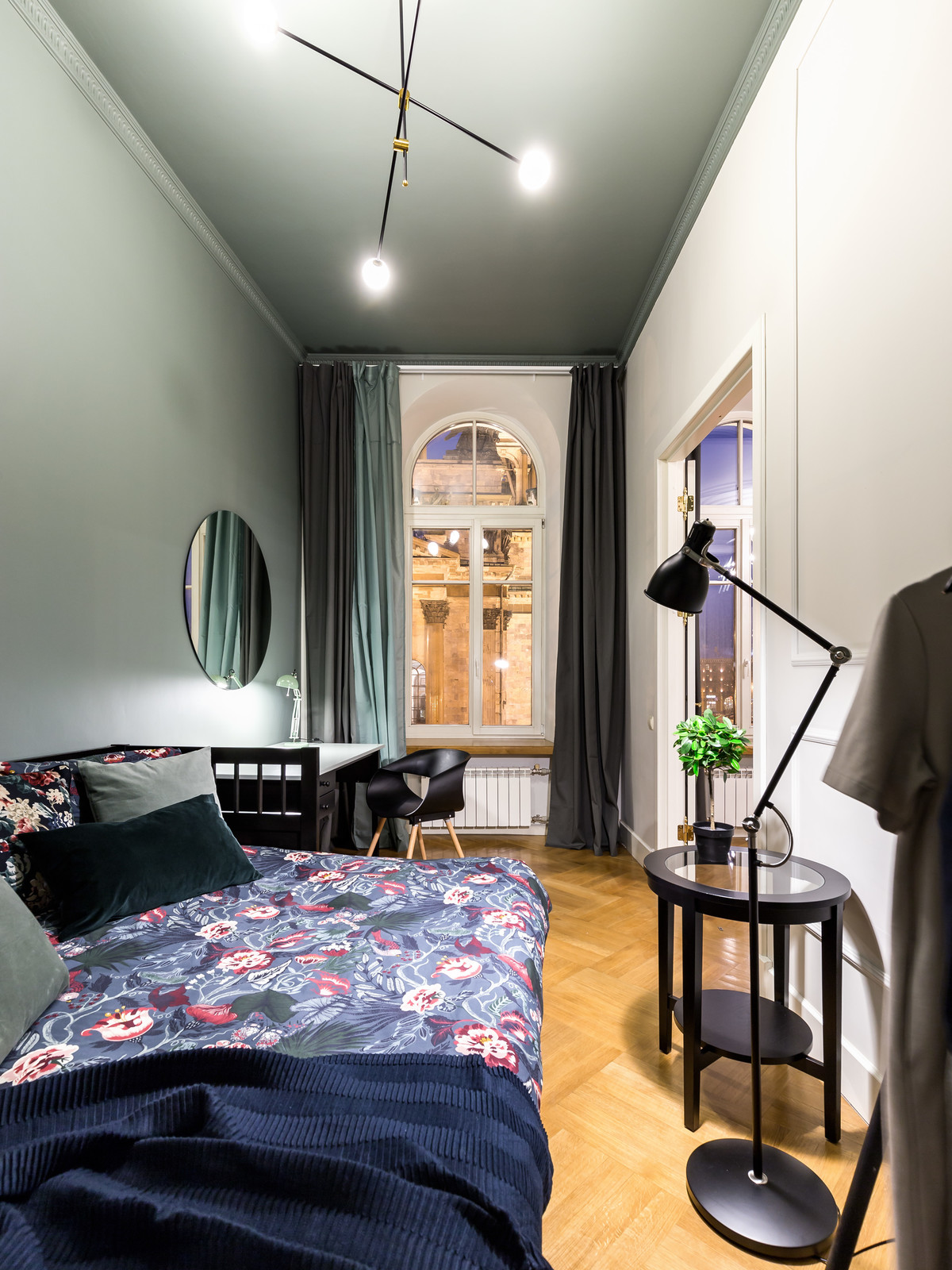 Квартира напротив Исаакиевского собора