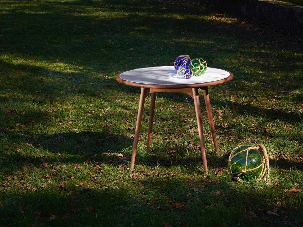 Tejo round center table