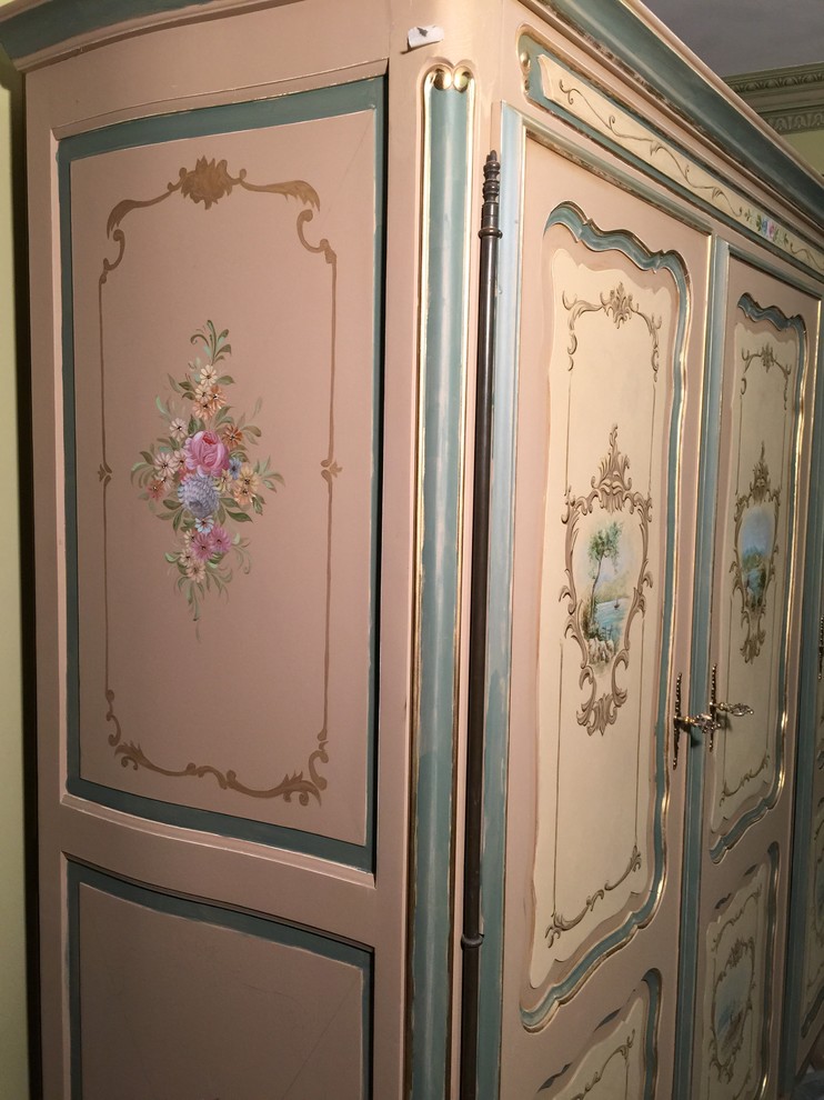 Декорирование шкафа 18 века