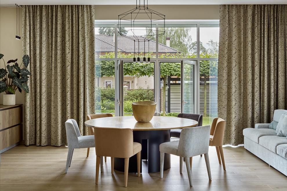 Дом в подмосковье  600 м2