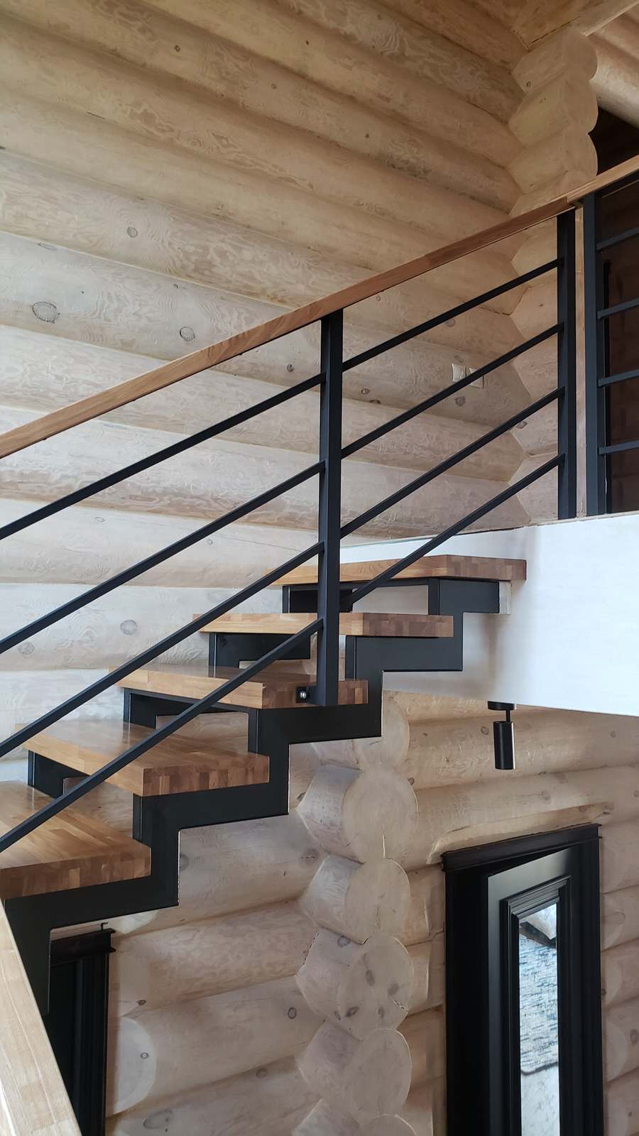 Лестница для стиля лофт