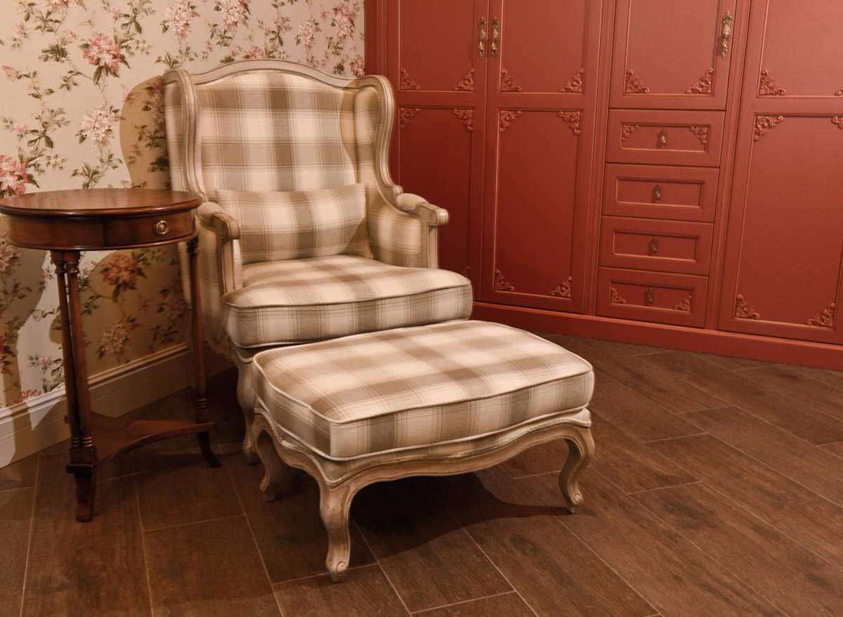 «Шкатулка из Оникса» декорирование квартиры: текстиль, обои, краски