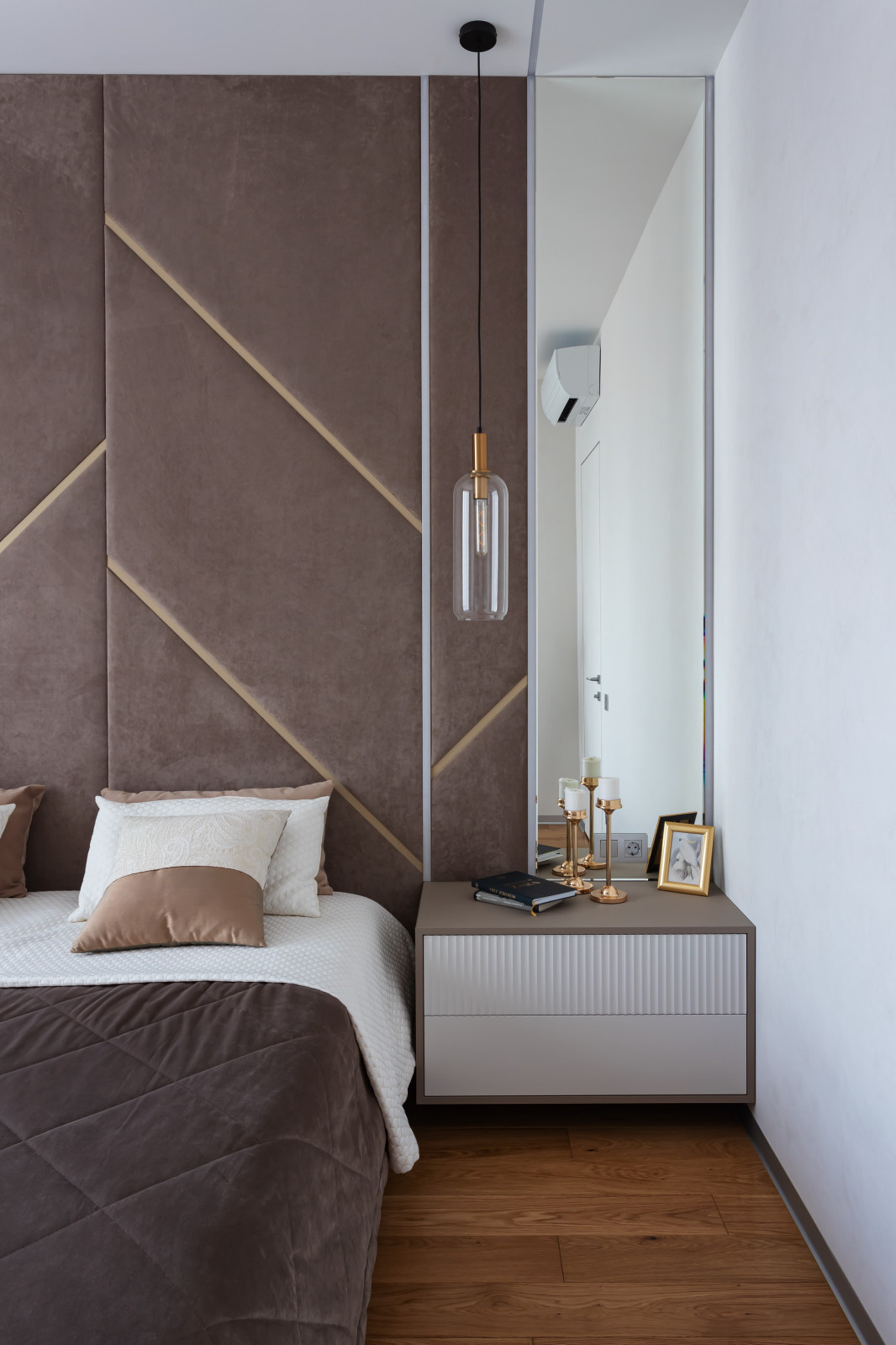 Обложка проекта: Нежная спальня в ЖК Макаровский