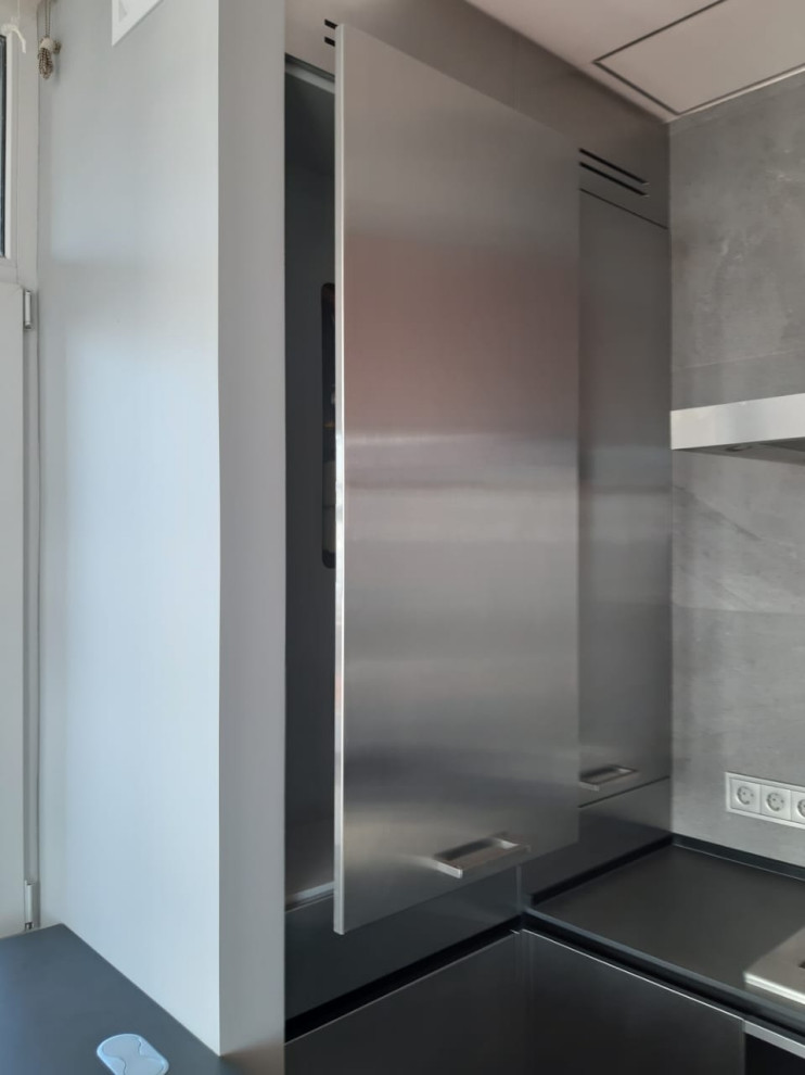 Стилизованный проект в стиле KTM (нержавеющая сталь, керамика, стекло)