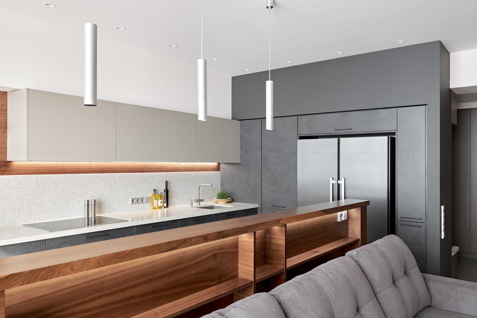 кухня в объединенном пространстве кухни-гостиной.