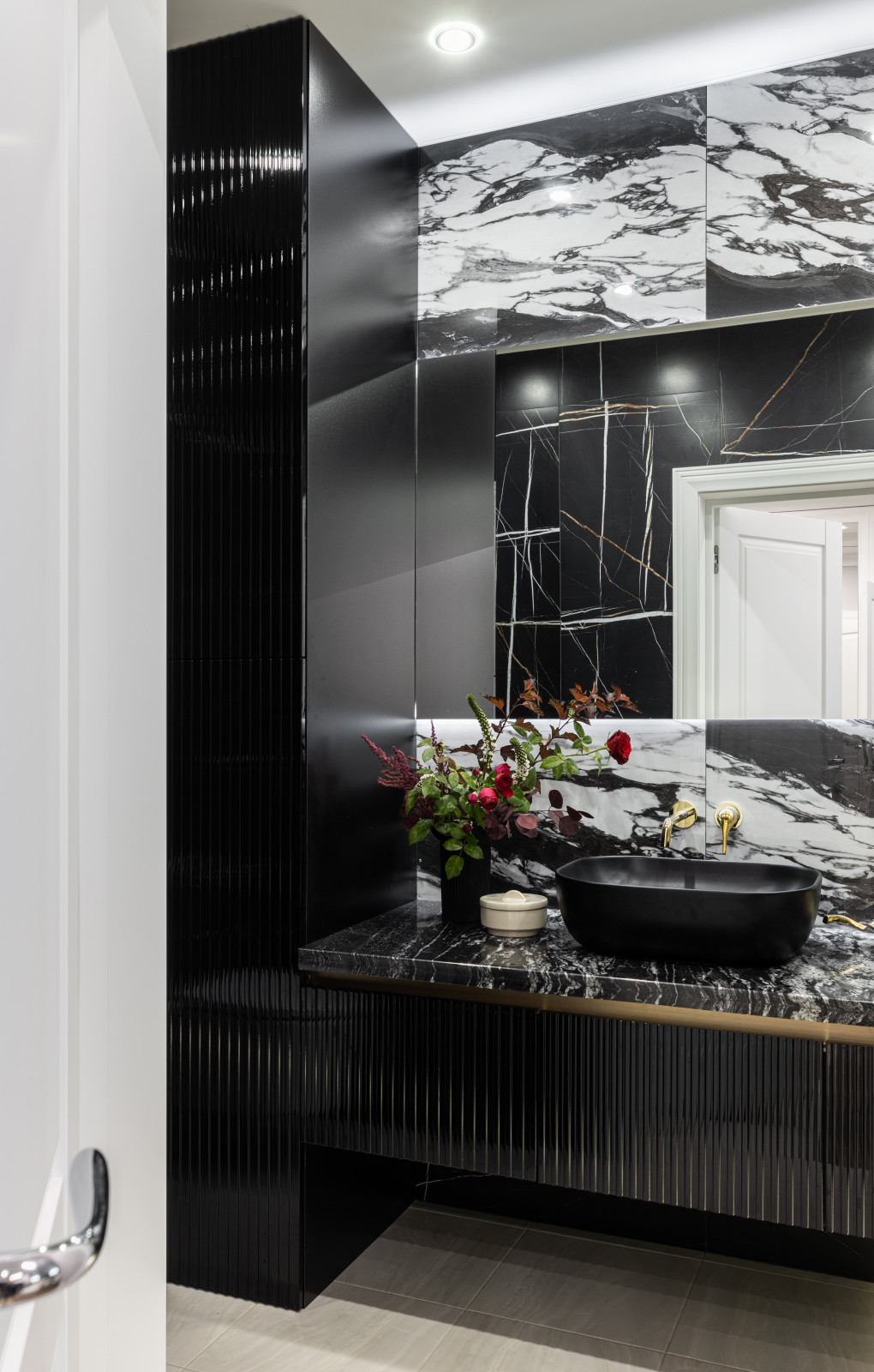 Двухкомнатная квартира 60м2 для девушки