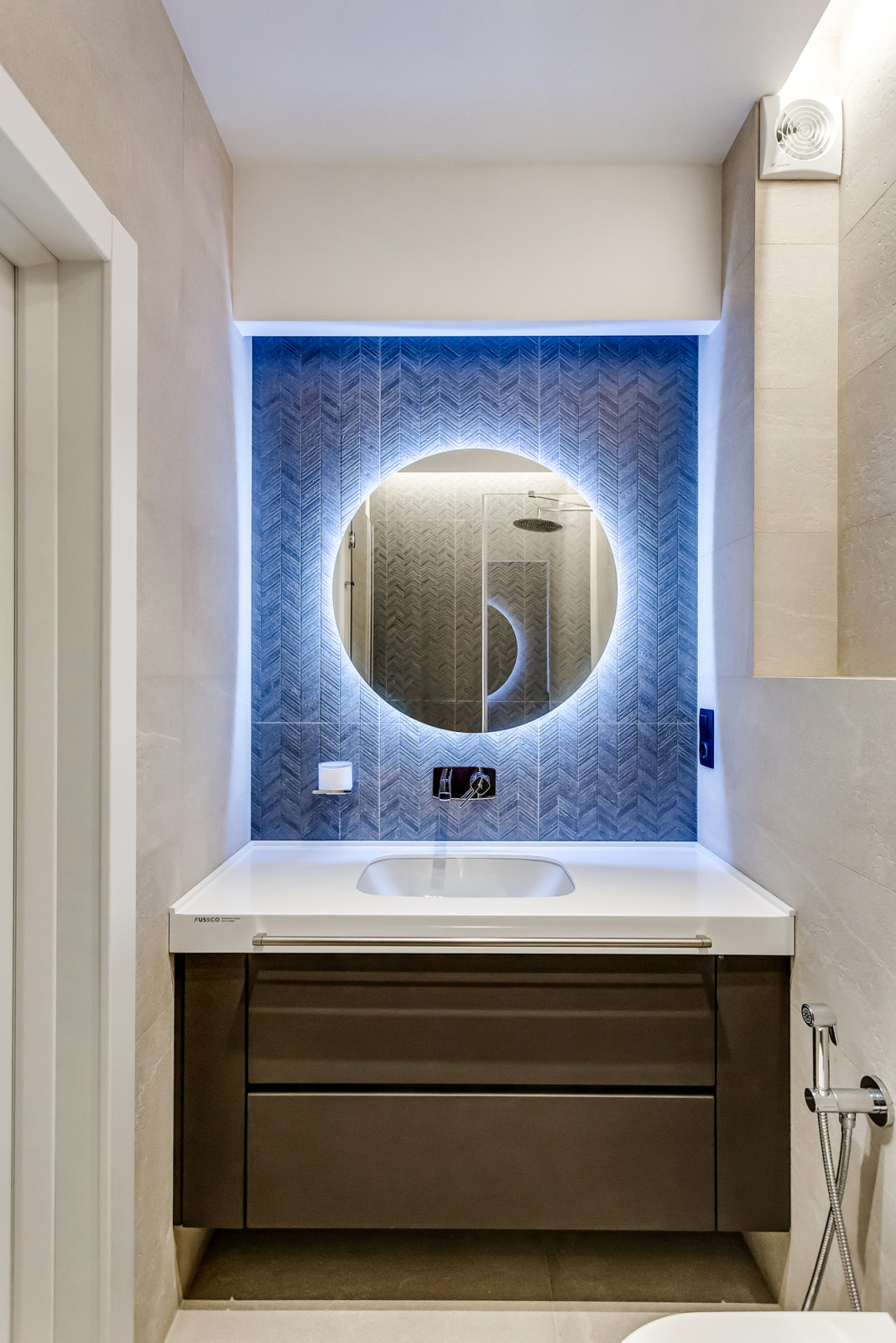 Фото реализации проекта "Квартира в доме с часами"