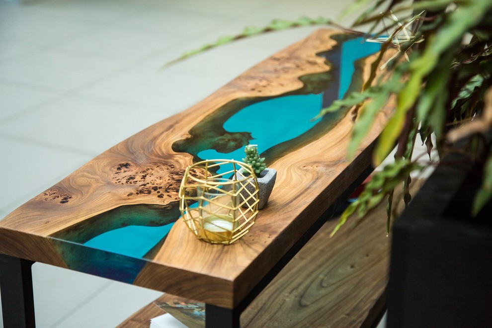 Консоль из Карагача с двуми полками