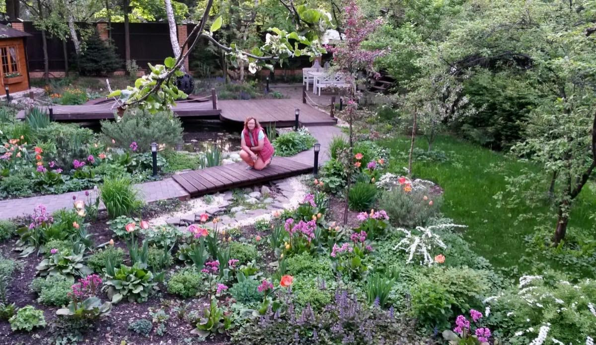 Белкин сад. Сад в стародачном поселке. Весна 2019