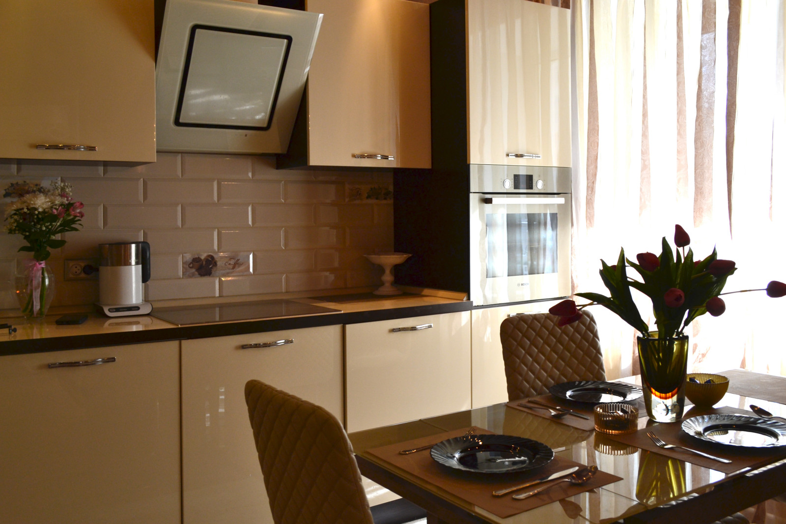 Обложка проекта: Теплые оттенки - гостиная