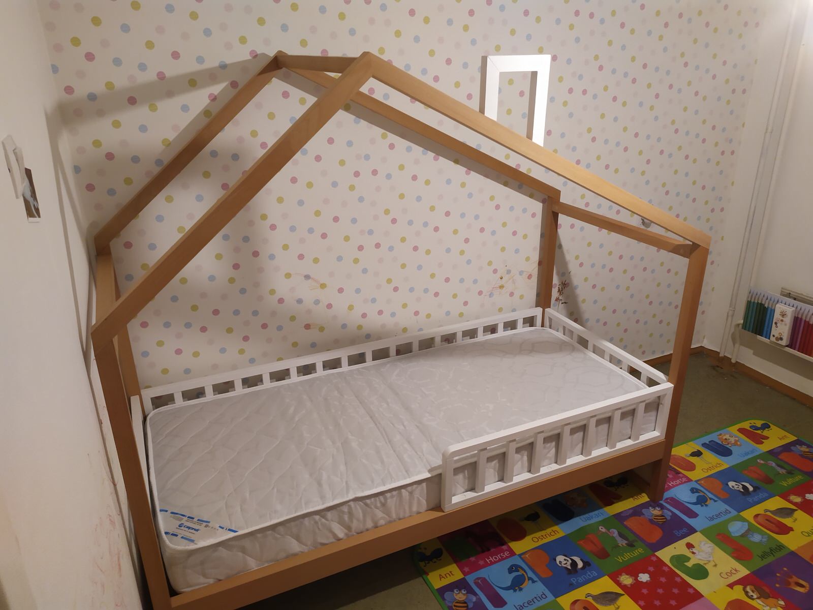 Обложка проекта: Кроватка-домик Мария