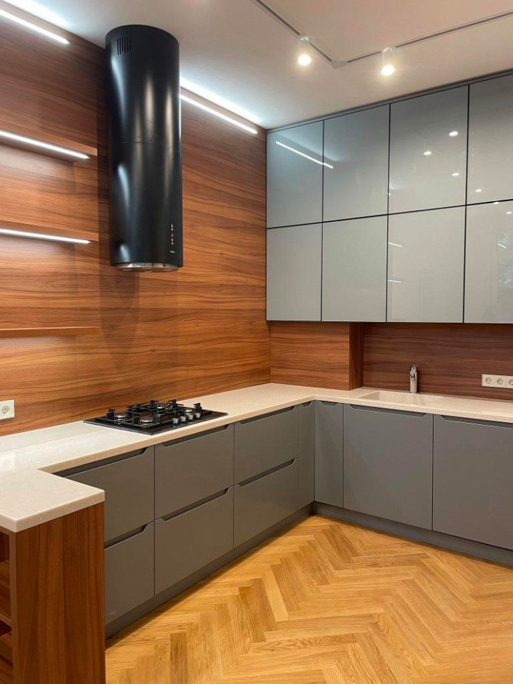 Кухня с интегрированной ручкой.