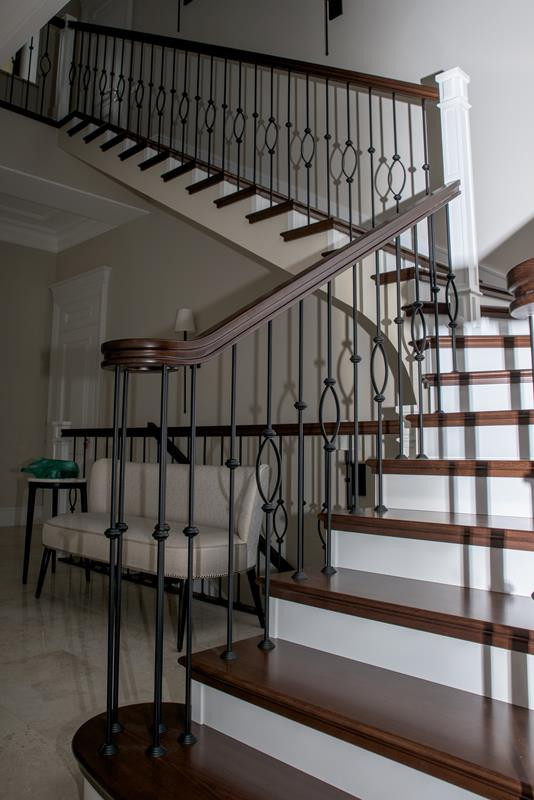 Столярные изделия в коттедж : лестницы, мебель, двери и тд.