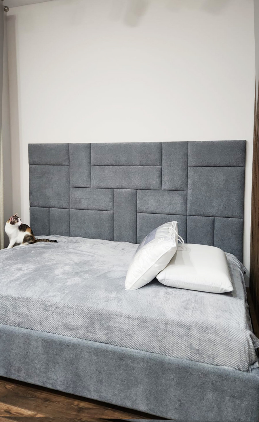 Мягкие стеновые панели Геометрия в изголовье кроватей