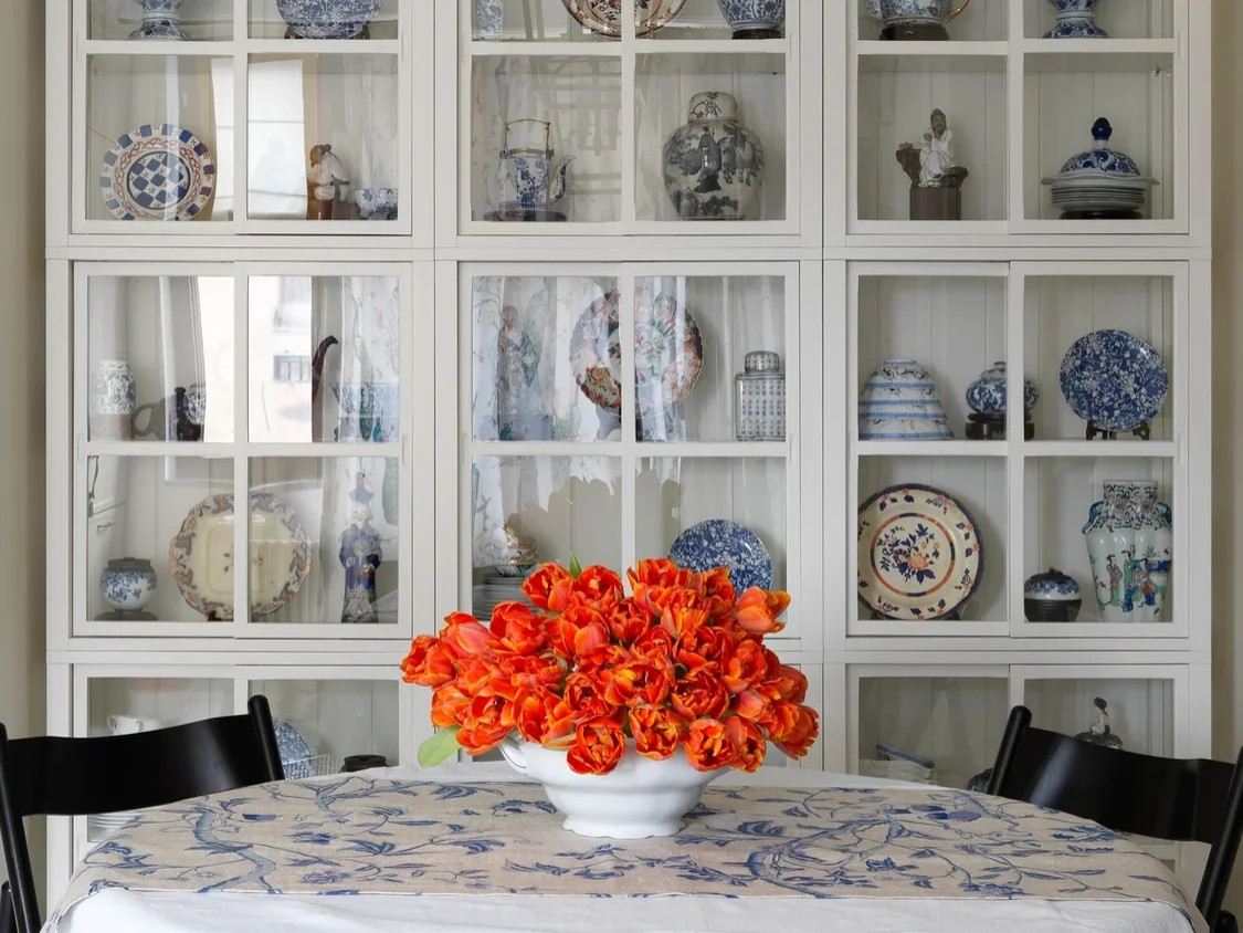 Houzz тур: Квартира с коллекцией китайских ваз и гравюр