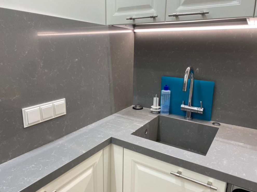 акцент на изумрудный