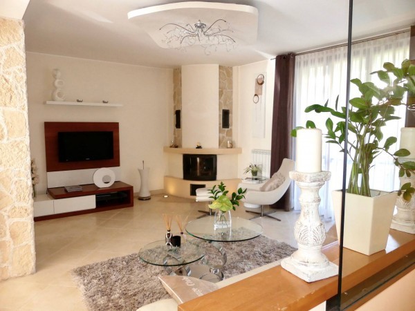 Трехэтажная вилла на севере Италии