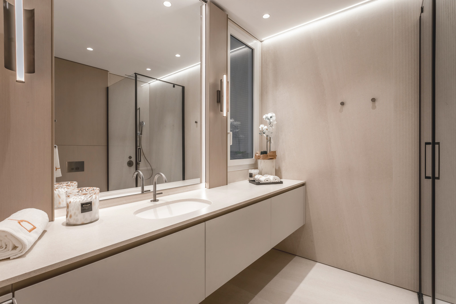 Fusion modern. Interior design of a villa in Monte-Carlo