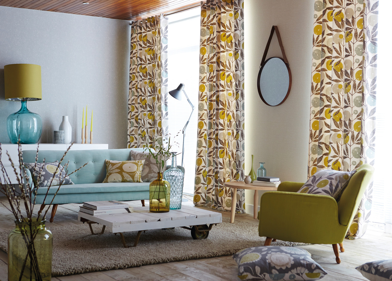 Детские коллекции тканей и обоев