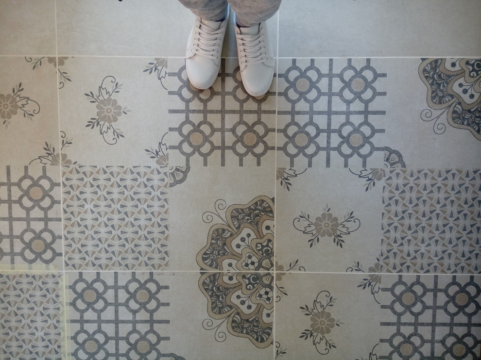 Обложка проекта: Кафель и ламинат. Стык в стык. Без порожков.