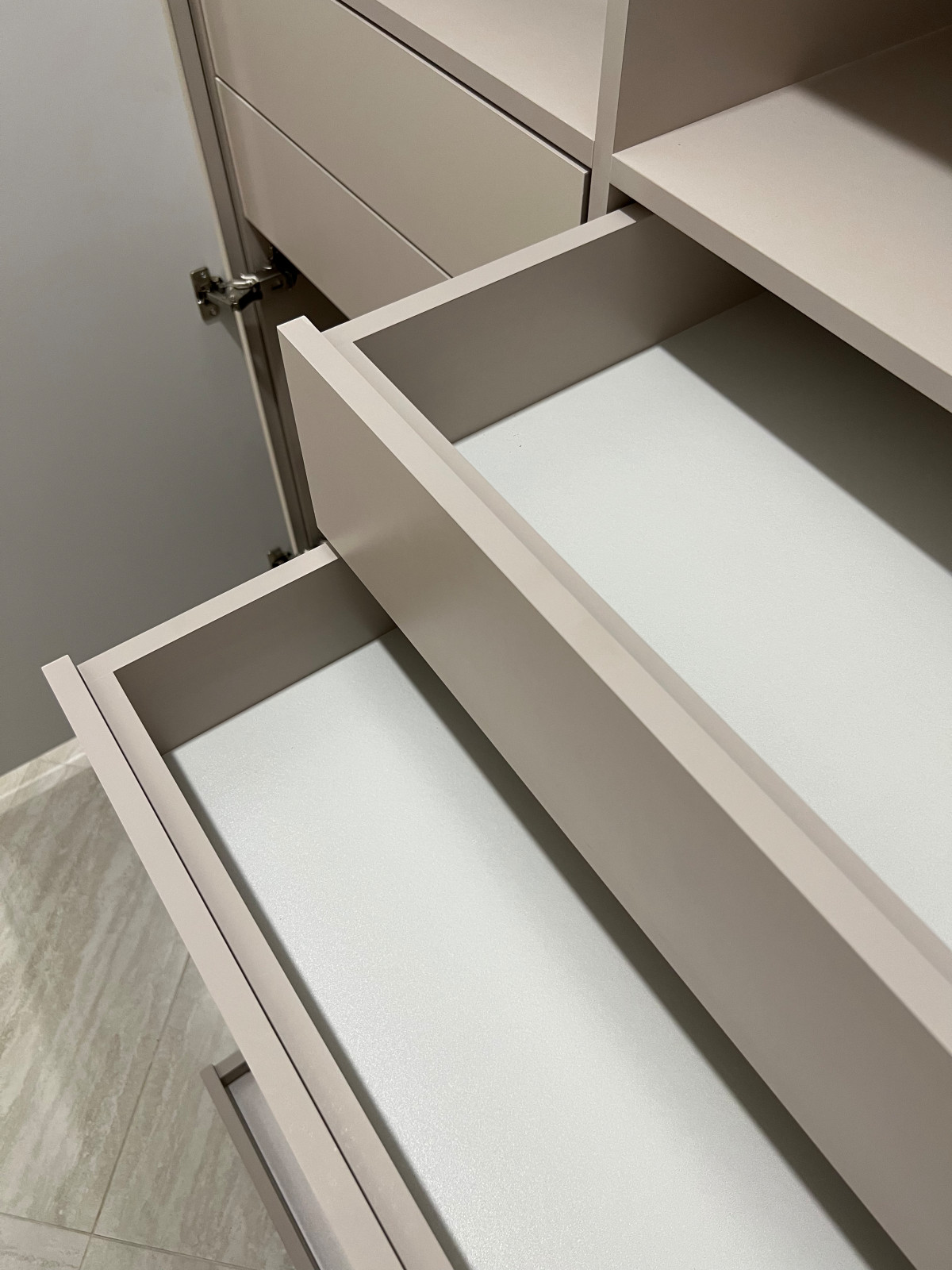 Обложка проекта: Шкаф в прихожую