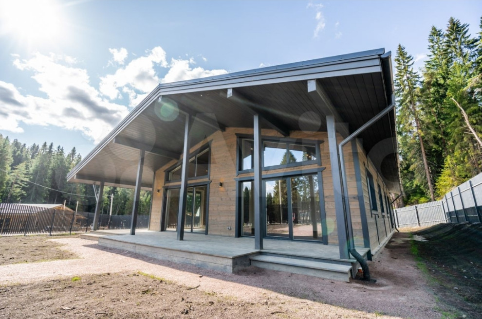 Дом в Ленинградской области