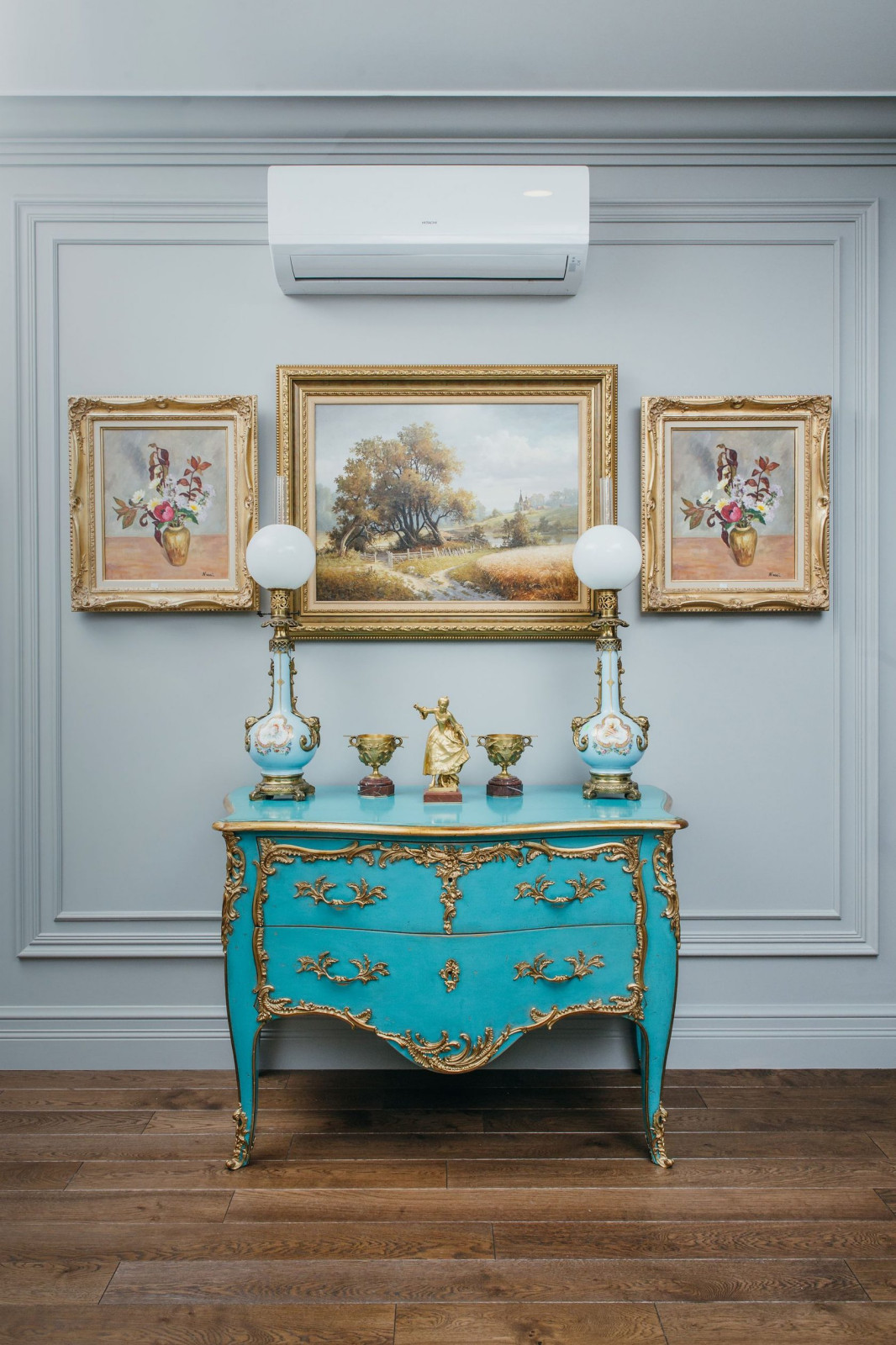 Салон предметов интерьера и антиквариата в Москве