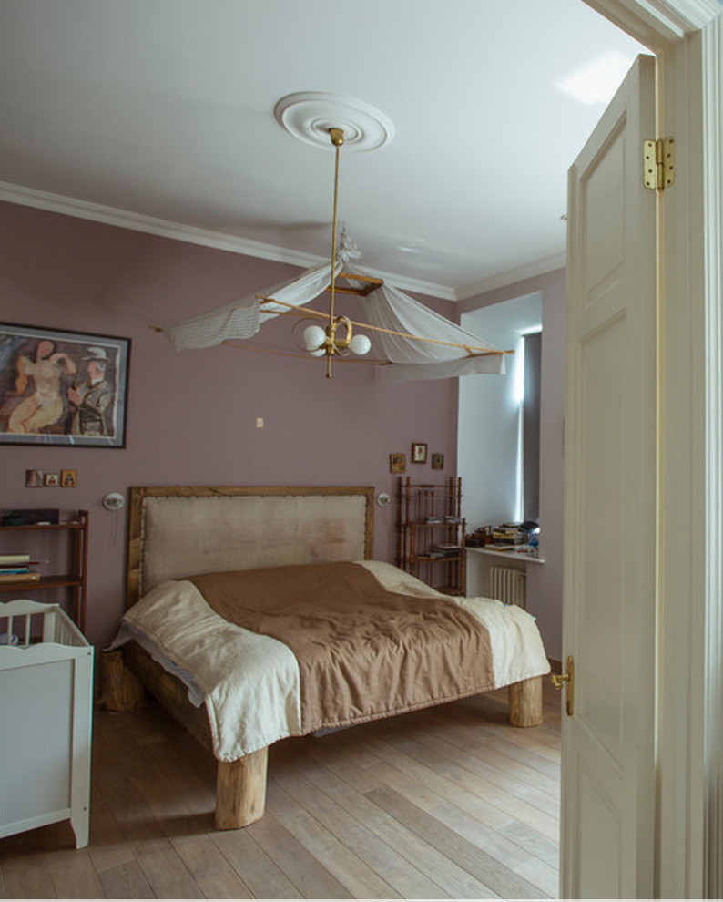 В гостях: Дача в семейной библиотеке для большой семьи