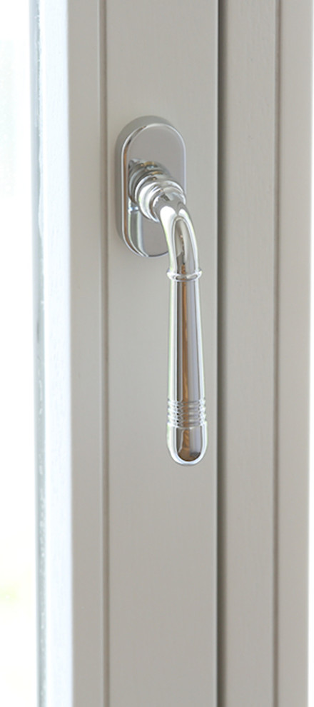 До и после: Реставрация старой лестницы в подъезде