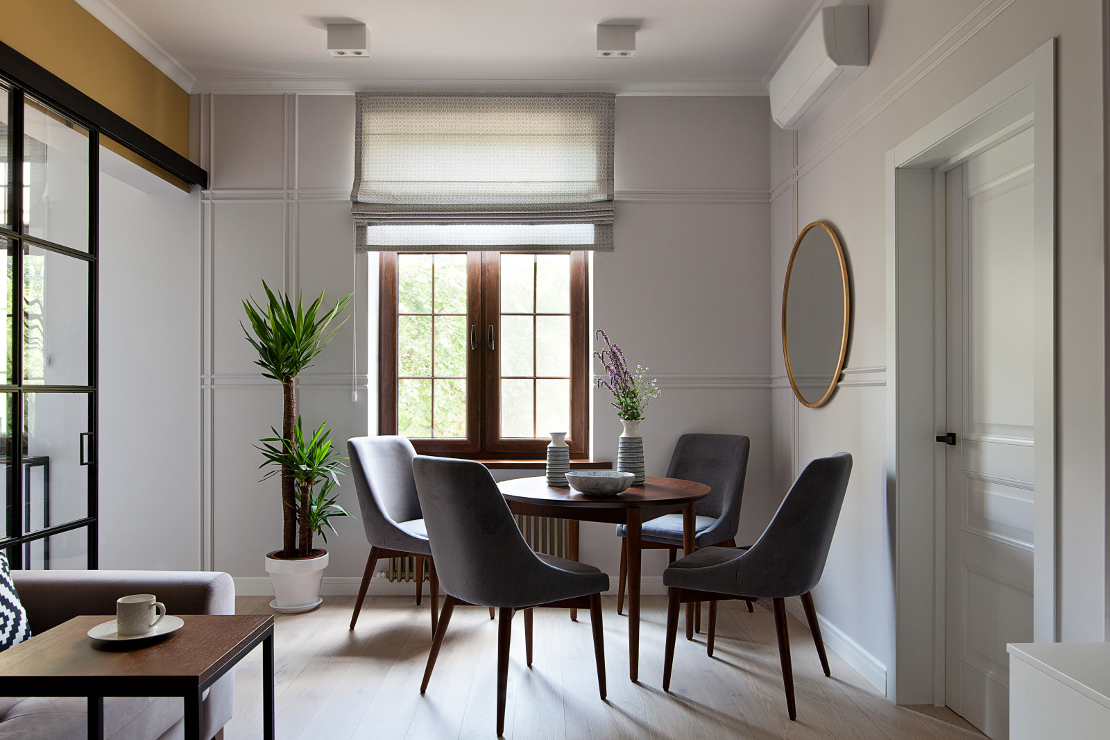 Современная классика в холостяцкой квартире