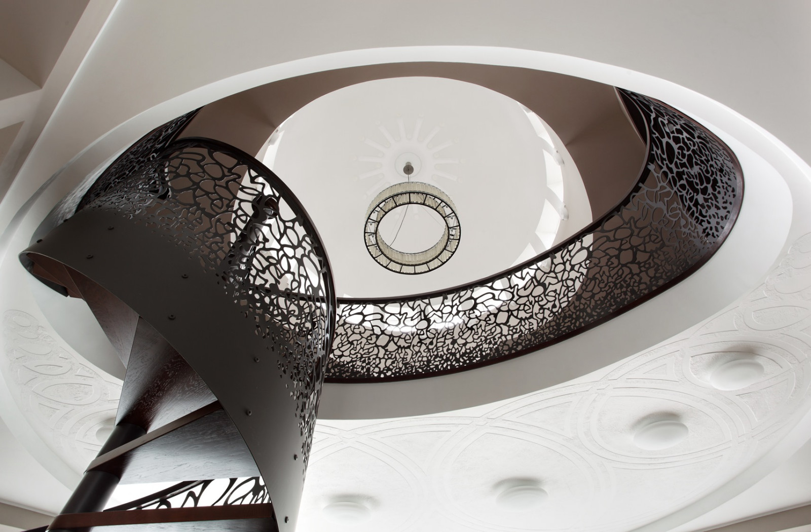 Квартира на Береговой: Лестница в библиотеку