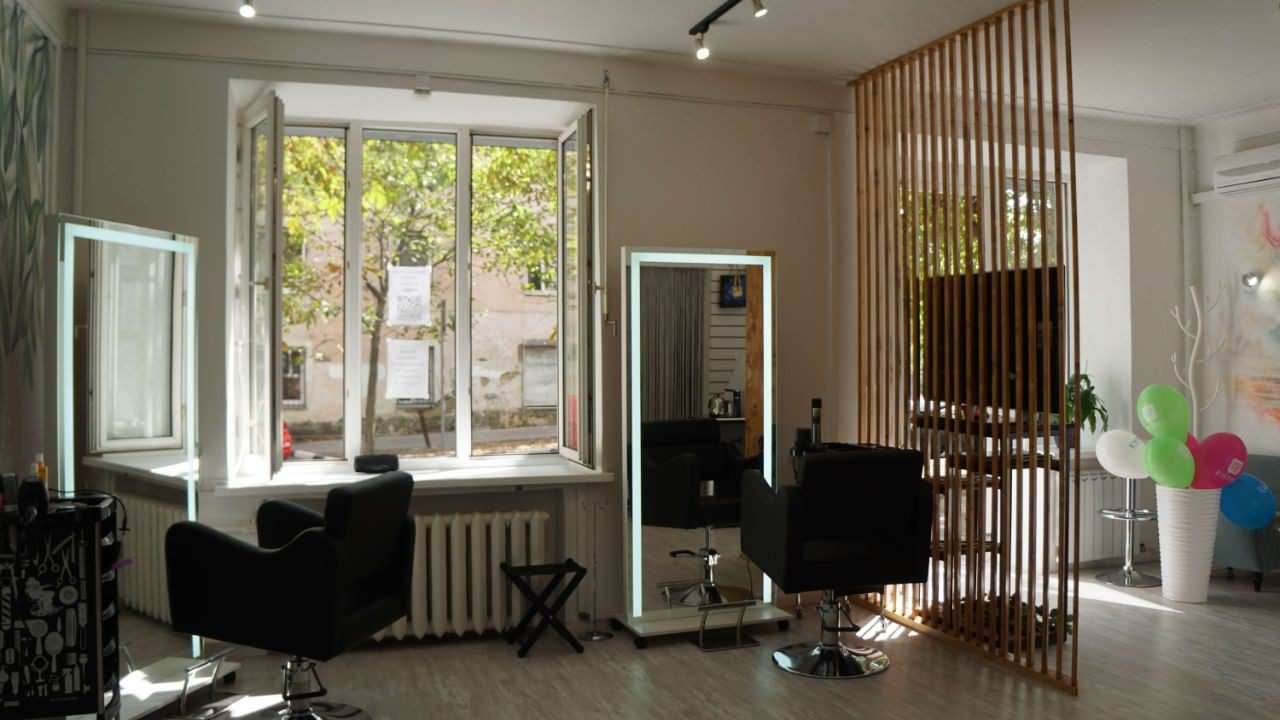 Обложка проекта: роспись стен в зоне отдыха/гостинной