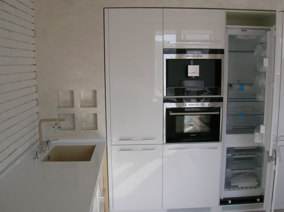 Шпон Ясень Оливковый + эмаль "Высокий глянец"