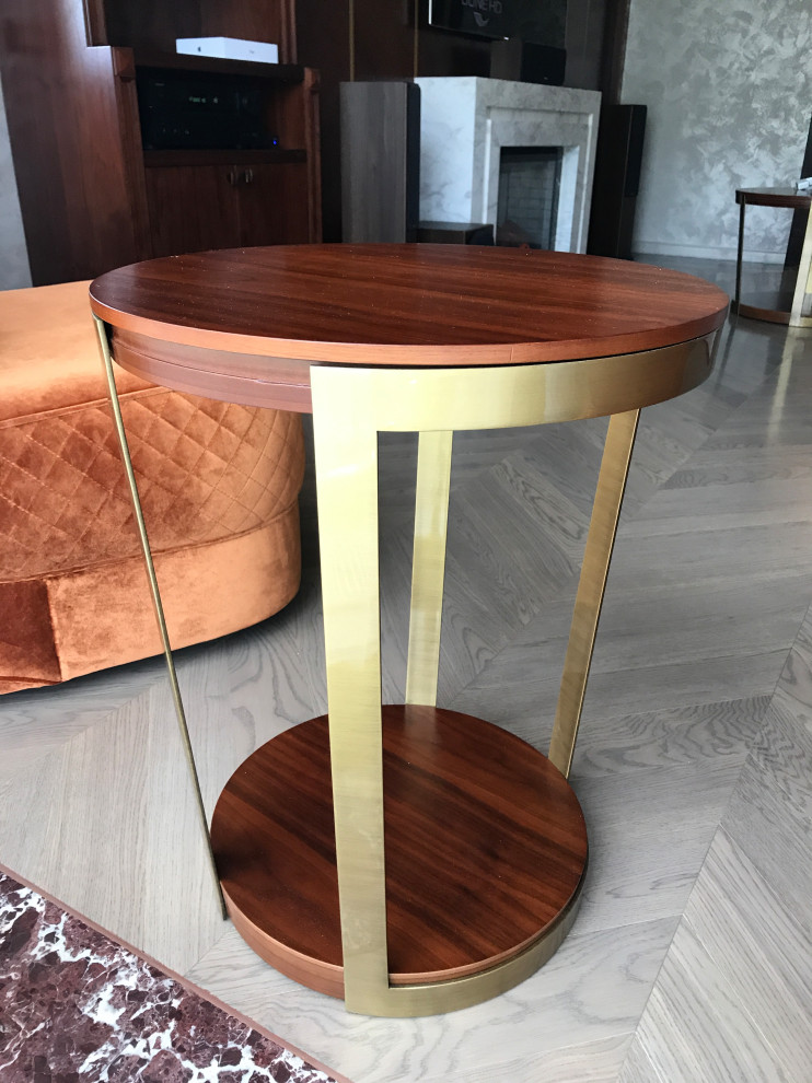 Апартаменты над рекой.