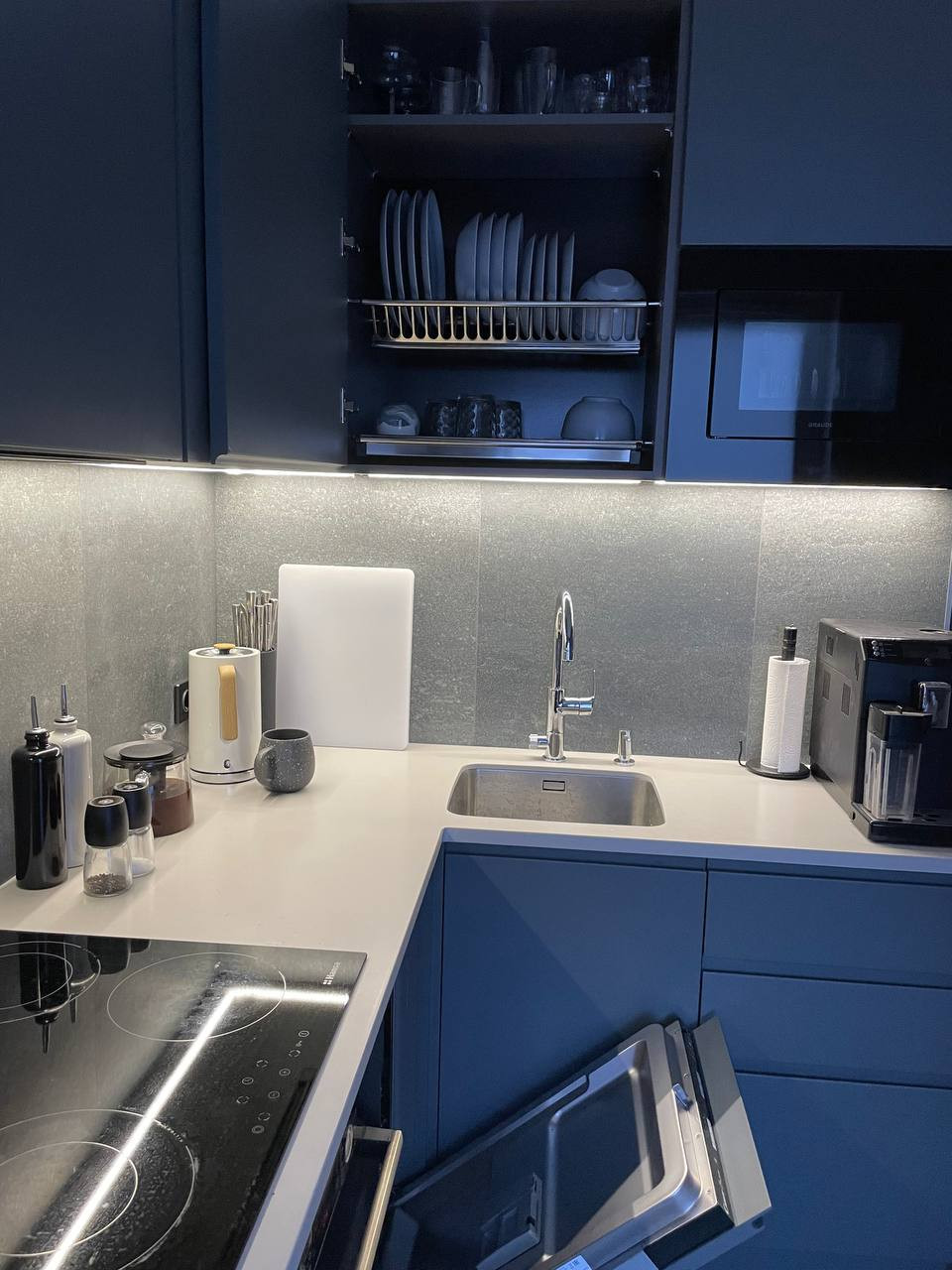 Реализация кухни по дизайн-проекту в однокомнатной квартире, 2022