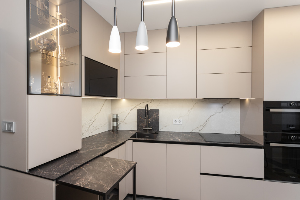 Кухня современная с компакт ламинатом на ул. Гагарина г. Калининград