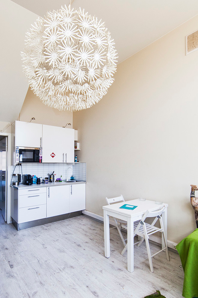 В гостях: Антон Носик и его квартира-ячейка в доме Наркомфина