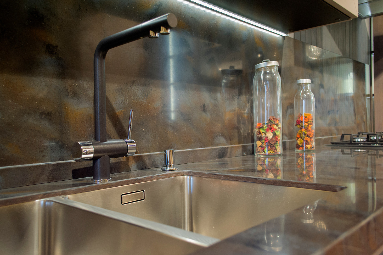 Кухонный гарнитур "Агата" серое небо/белый лён