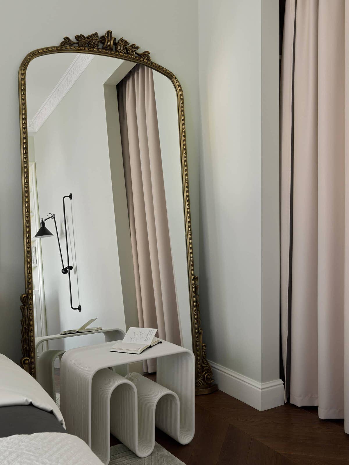 Дизайн и ремонт квартиры в ЖК «Счастье на Соколе» — Парижская квартира