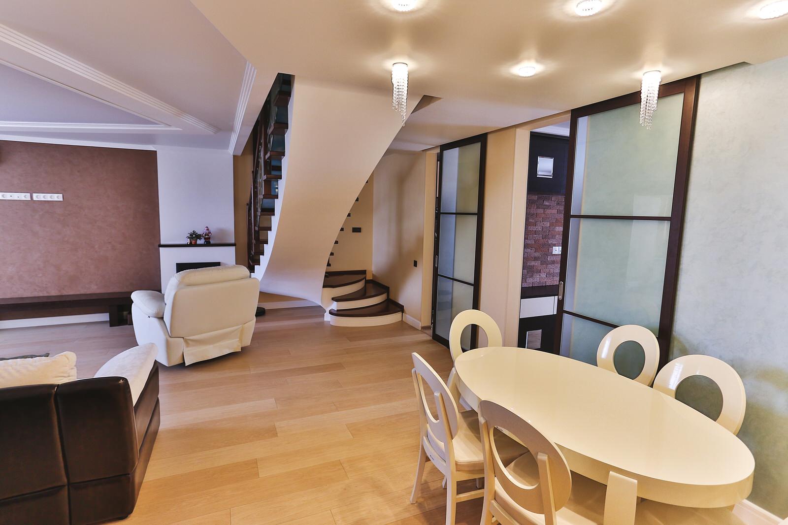 Обложка проекта: Лестница в маленькой квартире