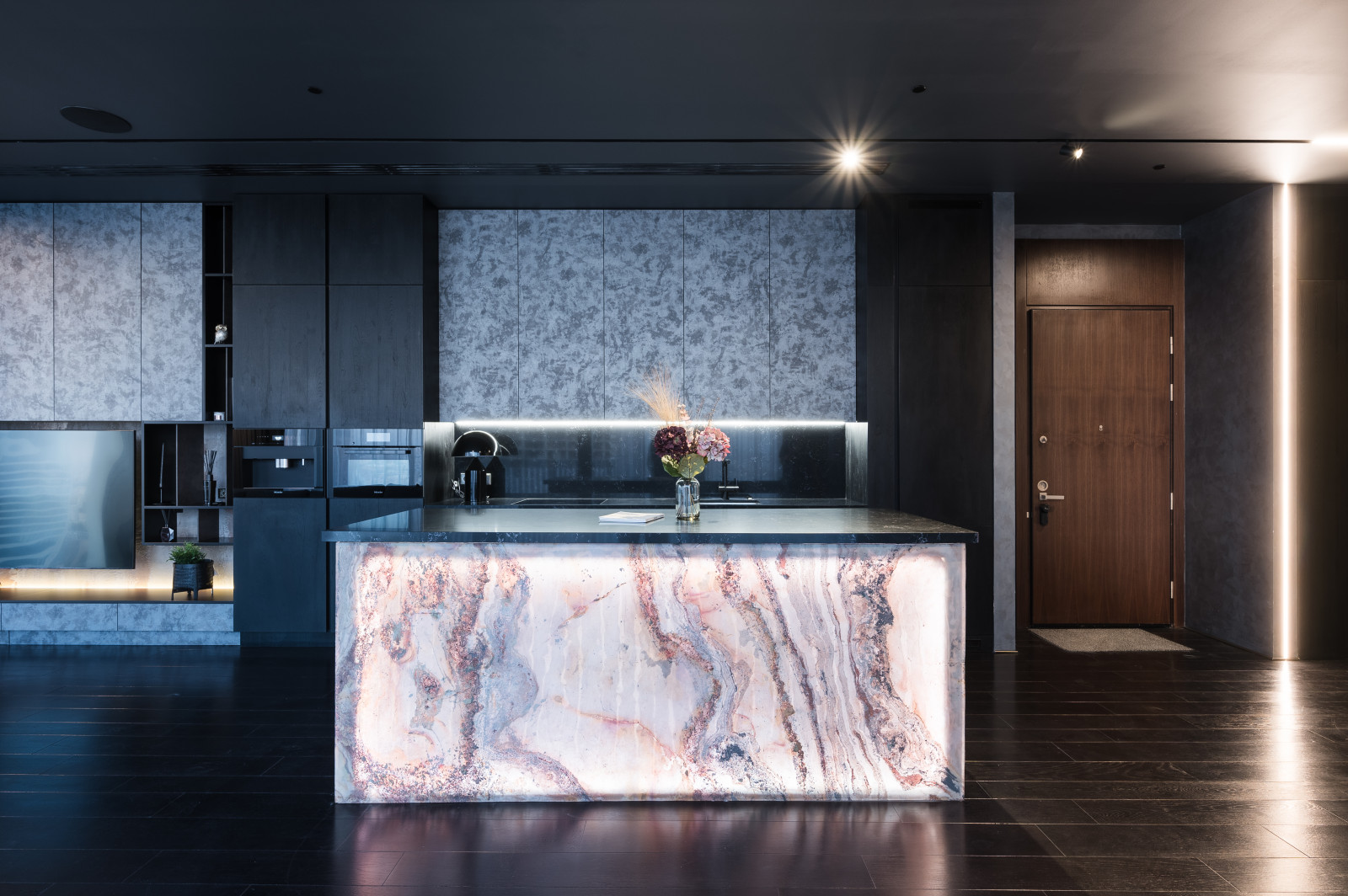 Апартаменты в Neva Towers