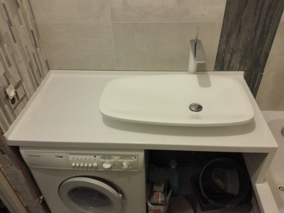 Столешница из искусственного камня белого цвета