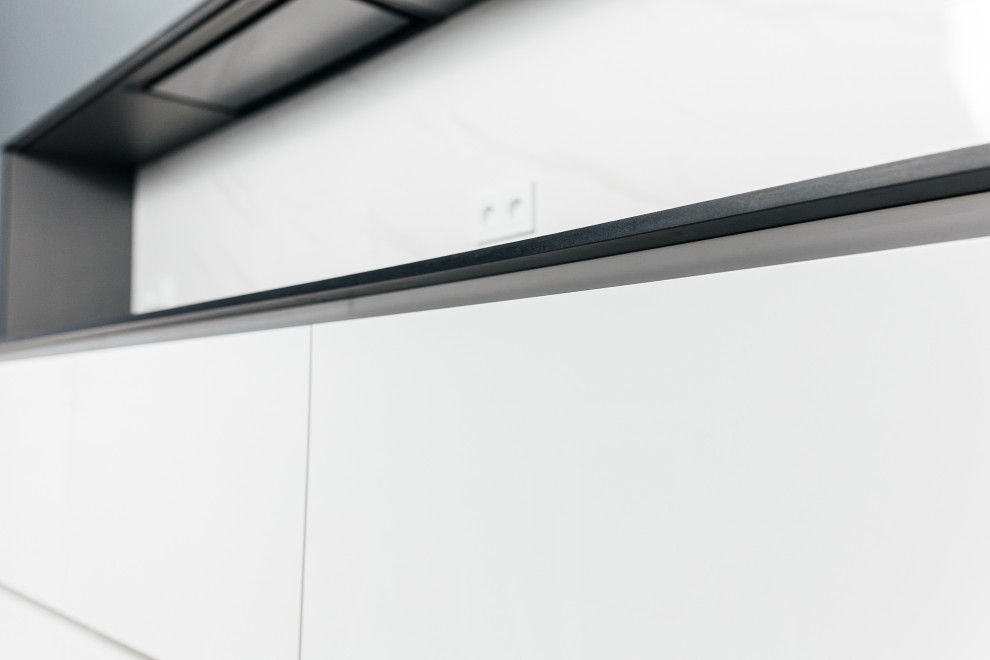 Угловая кухня с фасадами Fenix