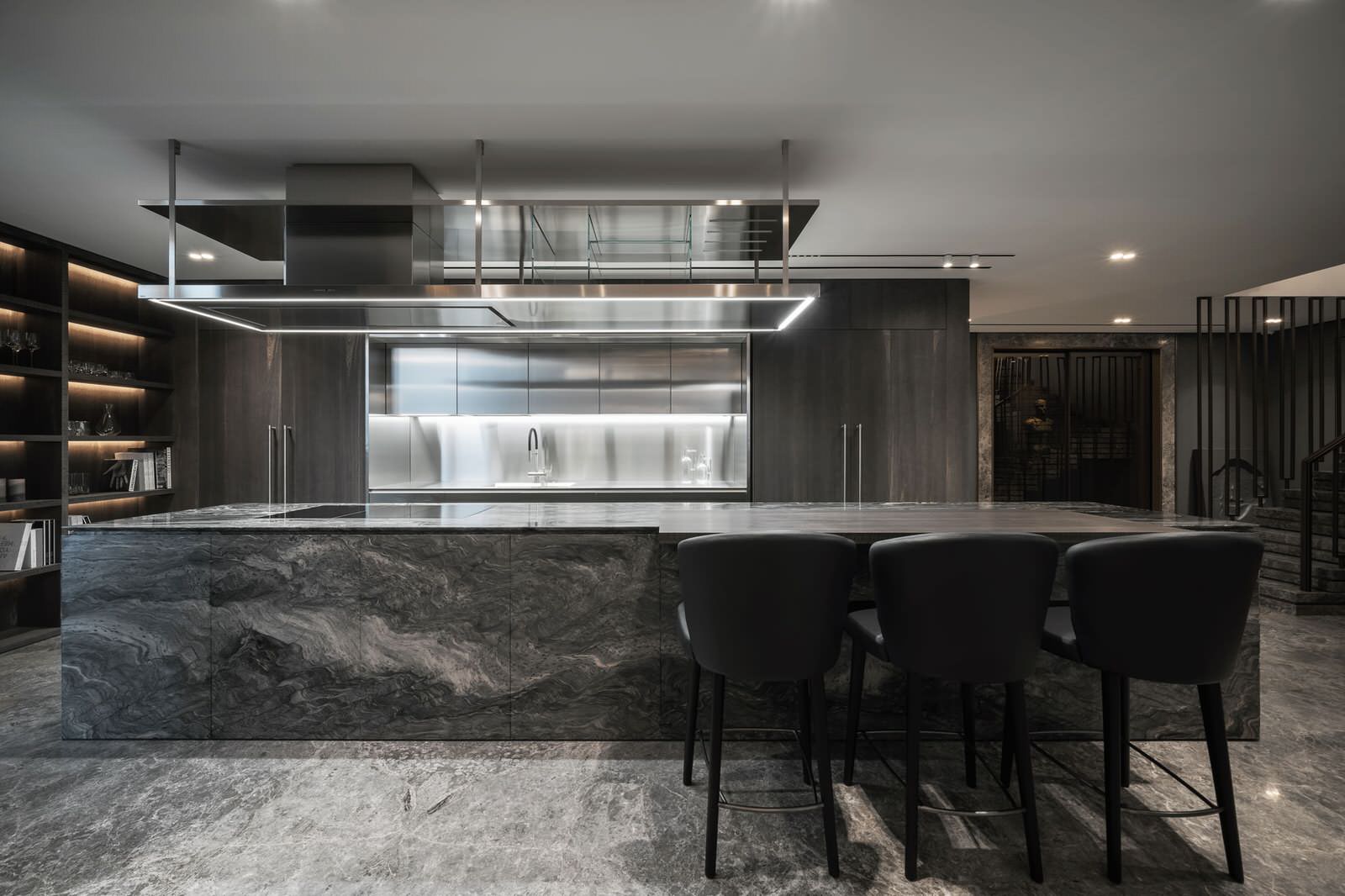 Triumph: eclectic style of stones & metals